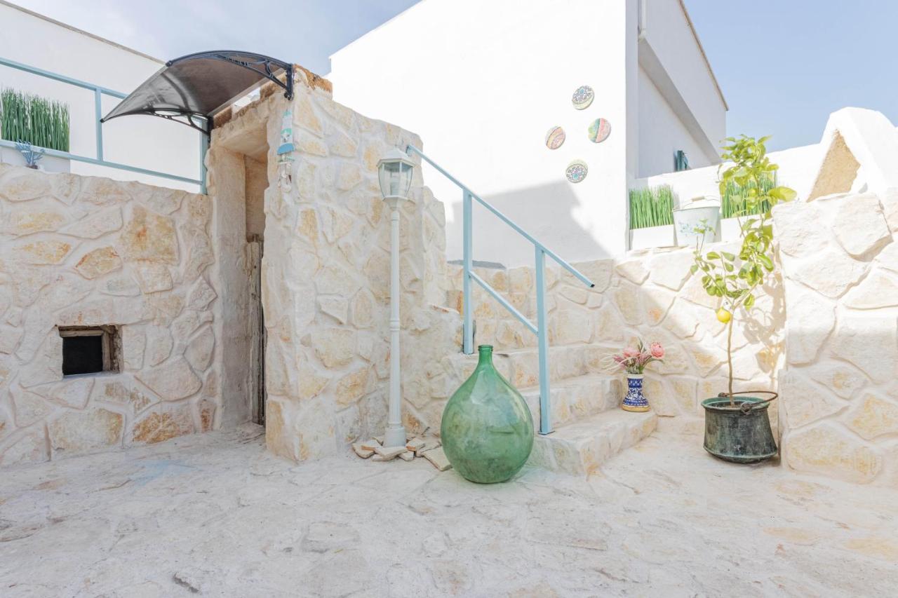 Extravacanza Dipinto Di Blu โปลีญาโนอามาเร ภายนอก รูปภาพ